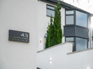 4 bedroom detached house for sale in Hilton Lane, Prestwich, M25