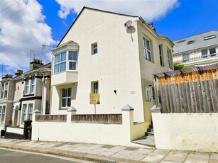 4 bedroom detached house for sale in Oxford Avenue, Plymouth, PL3