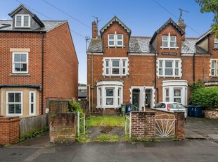 4 bedroom end of terrace house for sale in East Oxford, Oxford, OX4