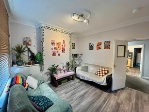 4 bedroom house for rent in 7 Palin Street, Arboretum, Nottingham, NG7 5AD, United Kingdom (Arboretum), NG7