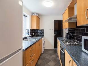 4 bedroom maisonette for rent in £81pppw - Tamworth Road, Arthurs Hill, NE4