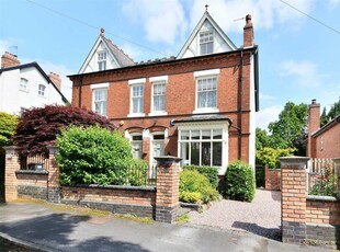 4 bedroom semi-detached house for sale in Clarence Road, Moseley, Birmingham, B13
