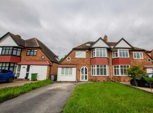 4 bedroom semi-detached house for sale in Heaton Road, Solihull, B91
