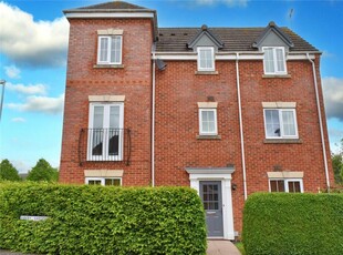 4 bedroom semi-detached house for sale in Kirkby Gardens, Worcester, Worcestershire, WR4