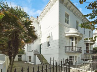 4 bedroom semi-detached house for sale in Montpelier Villas, Brighton, BN1