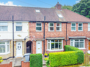 4 bedroom terraced house for sale in Fourth Avenue, York, YO31