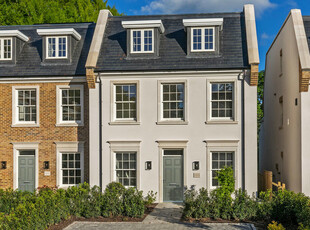 4 bedroom town house for sale in Langham Place, Winchester, SO22