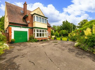 5 bedroom detached house for sale in Knighton Road, Knighton, Leicester, LE2