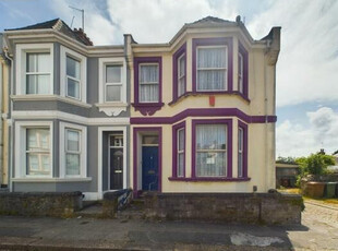 5 bedroom end of terrace house for sale in Whittington Street, Plymouth, PL3 4EG, PL3