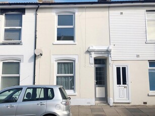 5 bedroom terraced house for rent in Telephone Road, Southsea, PO4