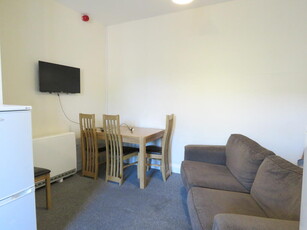 6 bedroom apartment for rent in Fore Street, Top Floor Apartment, Exeter, EX4