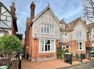 6 Bedroom Semi-detached House For Sale In Chingford