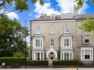 7 bedroom end of terrace house for sale in The Mount, York, North Yorkshire, YO24