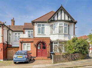 7 Bedroom Semi-detached House For Sale In London