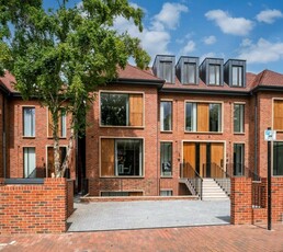 7 bedroom semi-detached house for sale in Redington Gardens, Hampstead, London, NW3