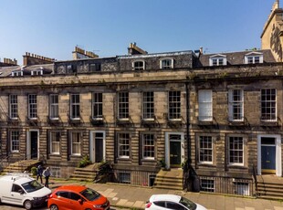 7 bedroom terraced house for sale in East Claremont Street, New Town, Edinburgh, EH7