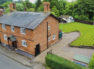 Country house for sale in Former Farmhouse, Nr Kenilworth, Outdoor Bar CV8
