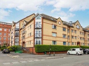 Flat to rent in Ferry Street, Redcliffe, Bristol BS1