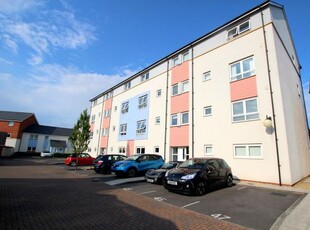 Flat to rent in Guillemot Road, Portishead, Bristol BS20