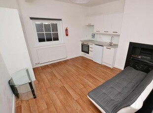 Studio flat for rent in Angel Place, Worcester, WR1