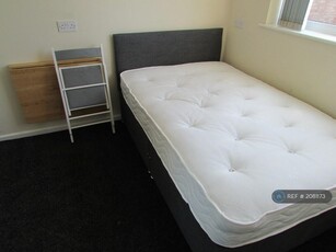 Studio flat for rent in Bills Included, Coventry, CV3