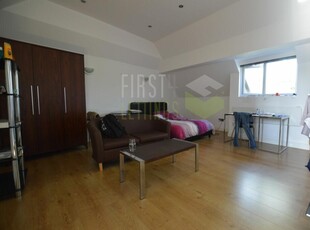 Studio flat for rent in St. James Road, Highfields, LE2