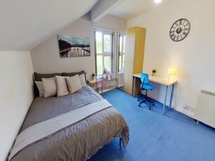 Studio flat to rent Brindle Heath, M6 7EL