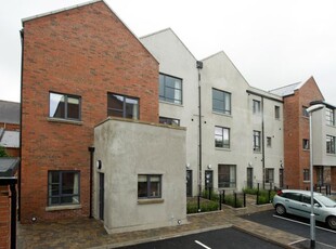 Town house to rent in Rossmore Drive, Belfast BT7