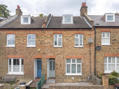 Trenholme Road, London, SE20 3 bedroom house in London