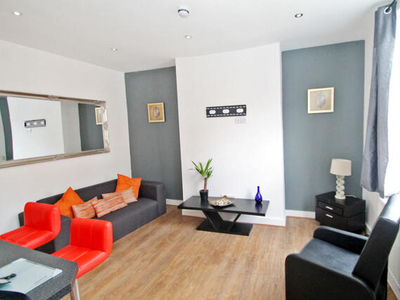 3 Bedroom End Of Terrace House For Rent In Hyde Park, Leeds