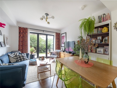 Auckland Hill, West Norwood, London, SE27 2 bedroom flat/apartment in West Norwood