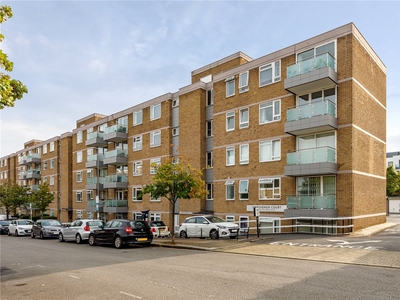 Rayners Road, London, SW15 2 bedroom flat/apartment in London