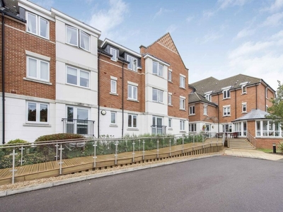 1 bedroom retirement property for sale in 15 Crayshaw Court, Caversham, Reading, RG4