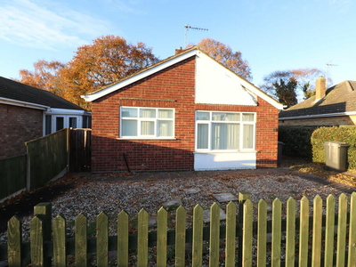 2 bedroom detached bungalow for sale in St. Peters Avenue, North Hykeham, LN6