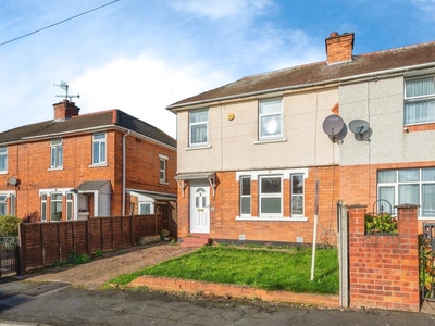 3 bedroom semi-detached house for sale in Birch Avenue, Worcester, WR4