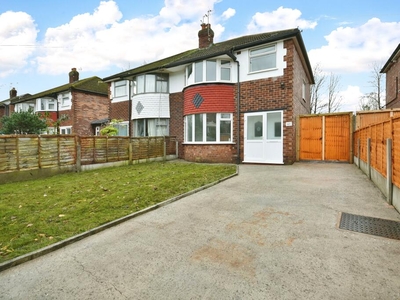 3 bedroom semi-detached house for sale in Buckingham Road, Manchester, Greater Manchester, M21