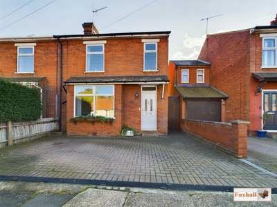 3 bedroom semi-detached house for sale in Dales Road, Ipswich, IP1