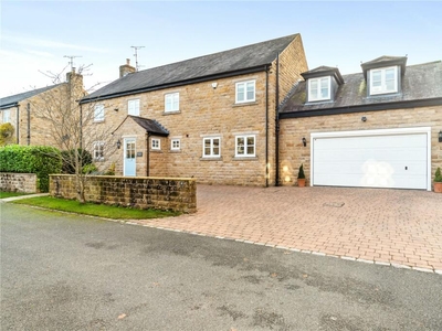 5 bedroom detached house for sale in Butts Garth Farm, Thorner, LS14