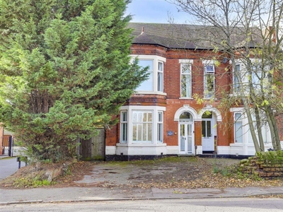 5 bedroom semi-detached house for sale in Radcliffe Road, West Bridgford, Nottinghamshire, NG2 5HG, NG2