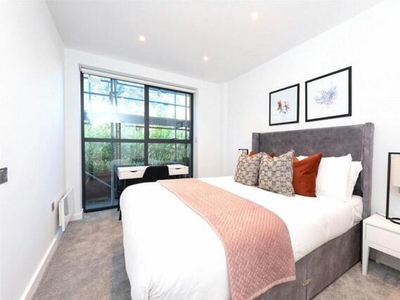 2 Bedroom Flat For Sale In Camberley, Surrey