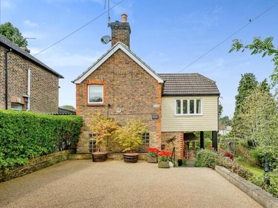 3 Bedroom Detached House For Sale In Bletchingley