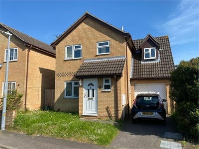 3 Bedroom Detached House For Sale In Highwoods, Colchester