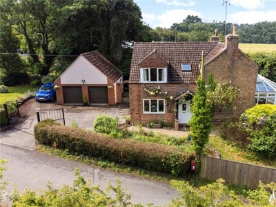 3 Bedroom Detached House For Sale In Stonehouse