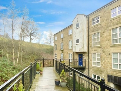3 Bedroom Flat For Sale In Keighley, West Yorkshire