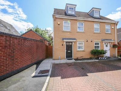3 Bedroom Town House For Sale In St. Helens