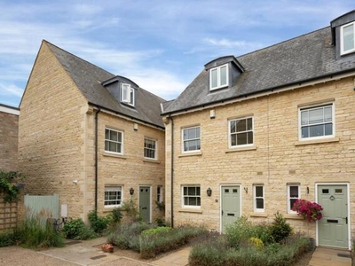 3 Bedroom Town House For Sale In Stamford