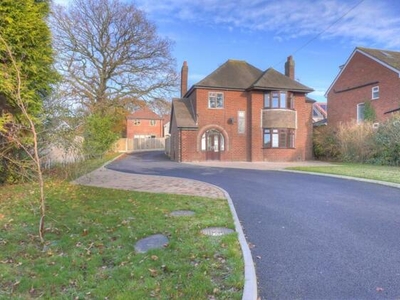 4 Bedroom Detached House For Sale In Wood End