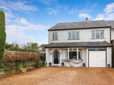 5 Bedroom Detached House For Sale In Leavesden, Abbots Langley