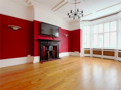 6 Bedroom Terraced House For Sale