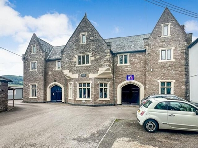 1 Bedroom Flat For Sale In Abergavenny